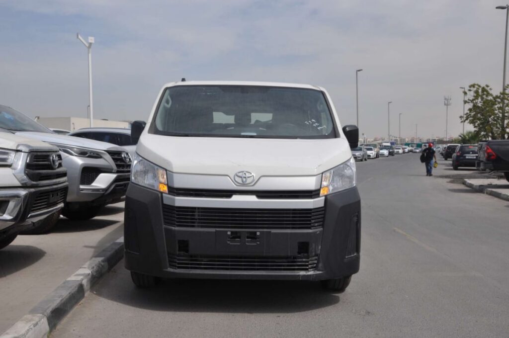 Toyota Hiace Standard Roof (3.5L Petrol) – Fast, Compact & Reliable Urban Ambulance Platform | Rescueride