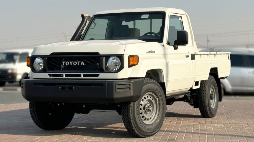 Toyota Land Cruiser 79 Series 4.2L Diesel – The World’s Toughest Workhorse | Rescueride