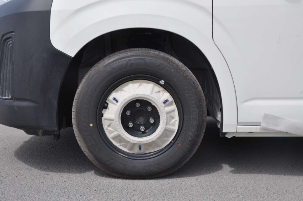 Toyota Hiace Standard Roof (3.5L Petrol) – Fast, Compact & Reliable Urban Ambulance Platform | Rescueride