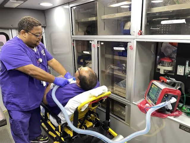 Ventilator Integration in AmbulancesU